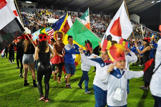 Sul Informação - Dez mil pessoas dão as boas vindas ao Mundialito 2015