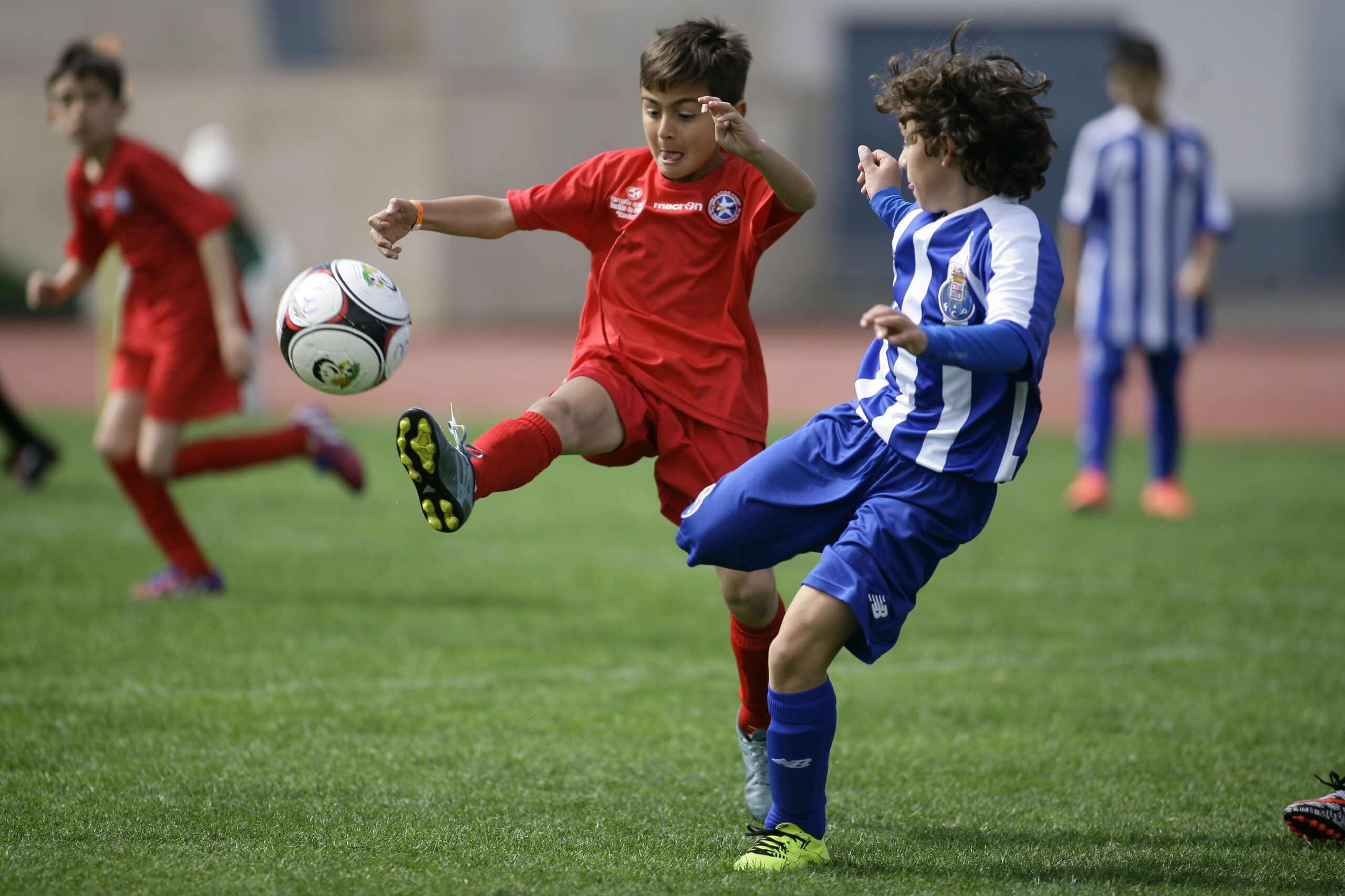 Sul Informação - Mundialito de futebol infantil entra na fase a eliminar