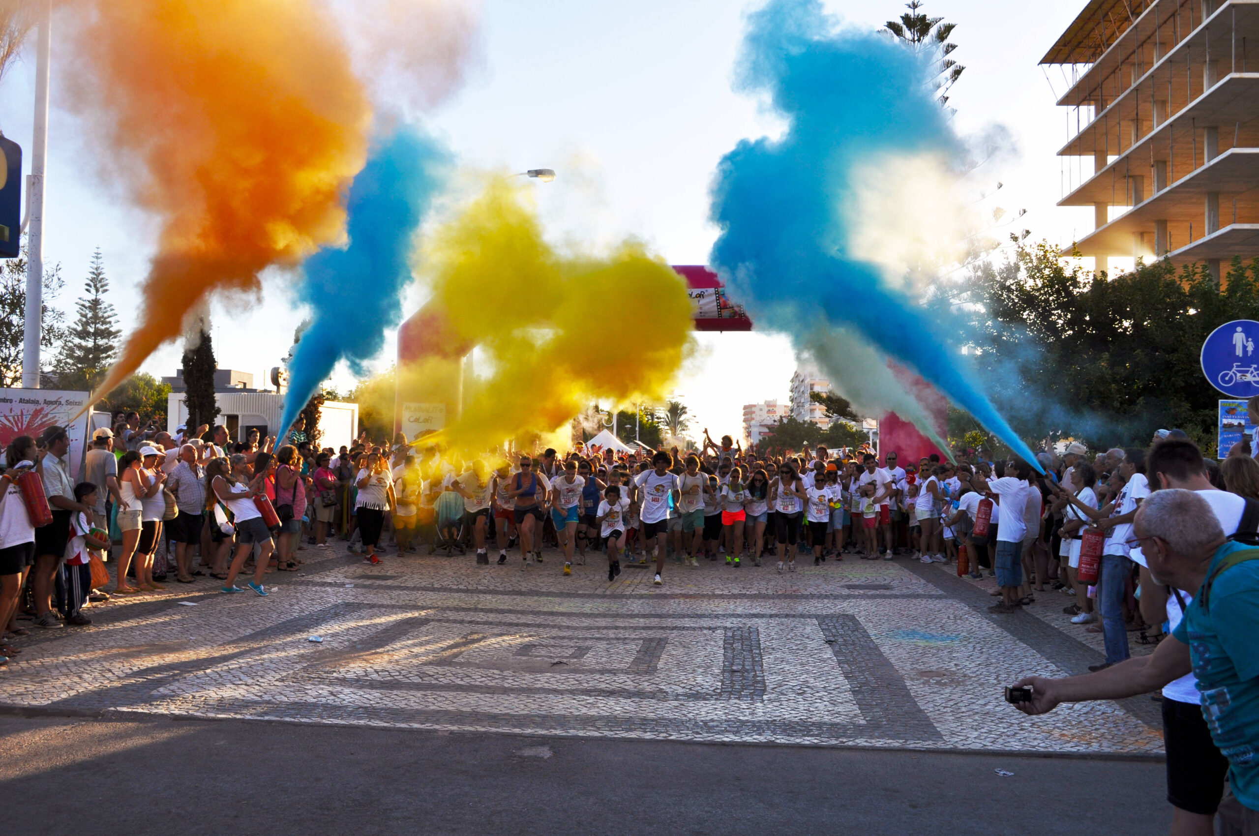 Sul Informação - Corrida Mundialito Color volta a animar Vila Real de Santo António