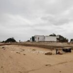 Sul Informação - Só o Ambiente não viu muro de betão ilegal construído no Farol à vista de todos