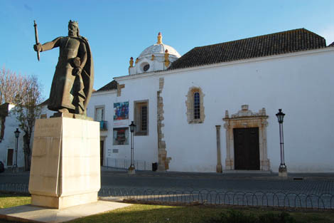 Sul Informação - Finalistas de Medicina da UAlg mostram em Faro o que aprenderam mundo fora
