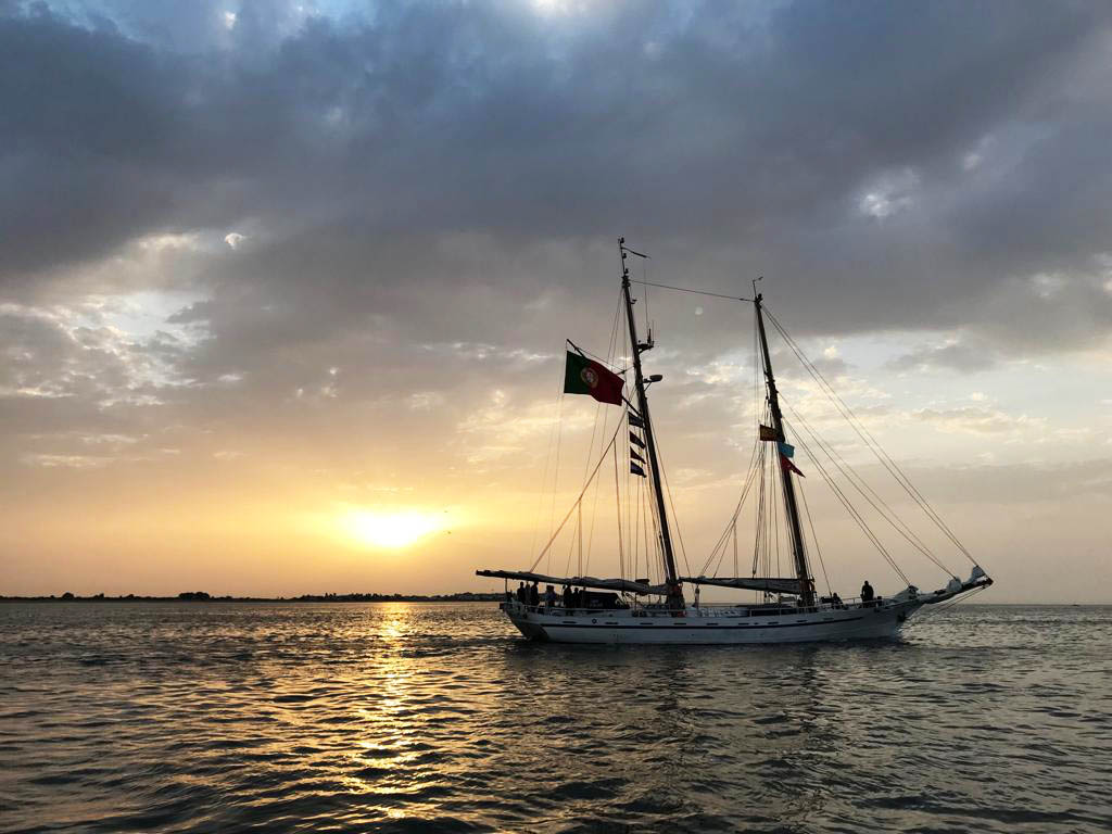 Sul Informação - Veleiros da Marinha largam de Ayamonte e rumam a Portimão
