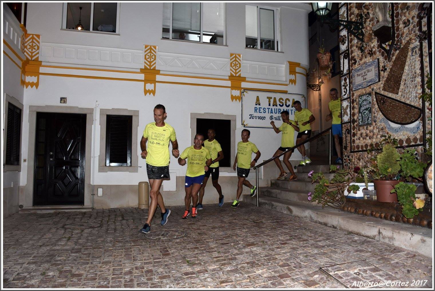 Sul Informação - V Night Run Albufeira angaria alimentos para doar aos sem-abrigo