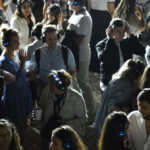 Sul Informação - Carvoeiro invadida por multidão em mais uma noite a preto e branco