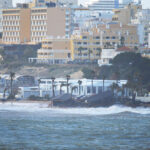 Sul Informação - Temporal arrasa bar Nosolo Aqua  e causa muitos estragos na Praia da Rocha [com fotos]
