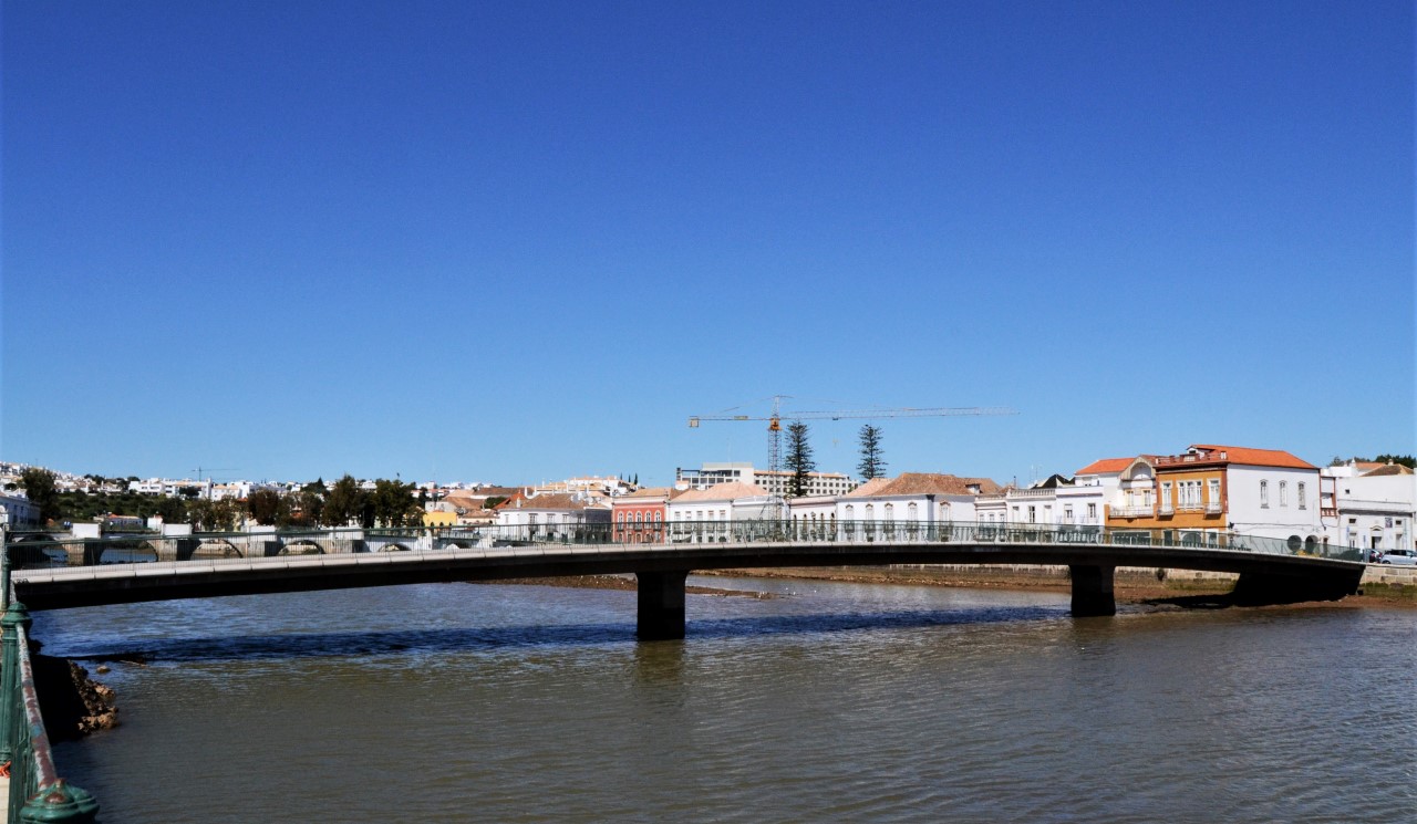 Sul Informação - Tavira recebe bandeira verde de “Autarquia + Familiarmente Responsável”