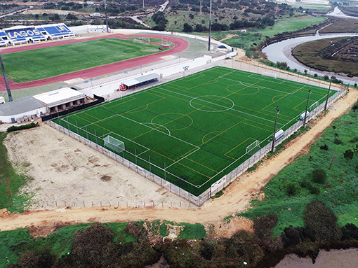 Sul Informação - Lagos tem novo campo de futebol