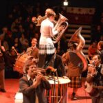 Sul Informação - Trombones, trapézios voadores e trampolins fizeram a festa do novo circo em Monchique