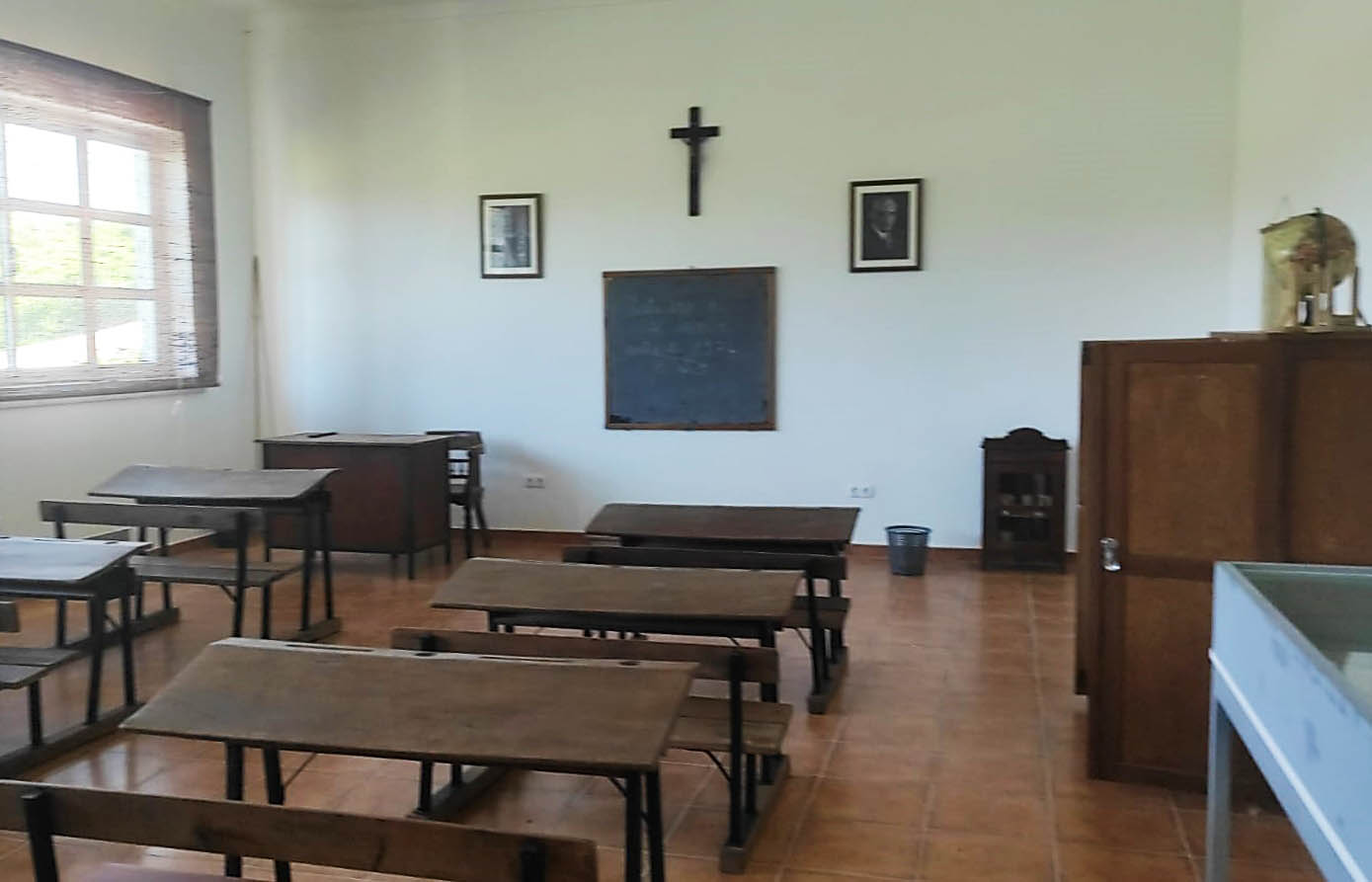 Sul Informação - Crianças de Aljezur vão à Vilarinha conhecer a «escola de antigamente»