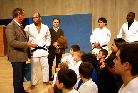Sul Informação - Nuno Delgado participa em sessão de formação de treinadores do Clube de Judo de Lagos