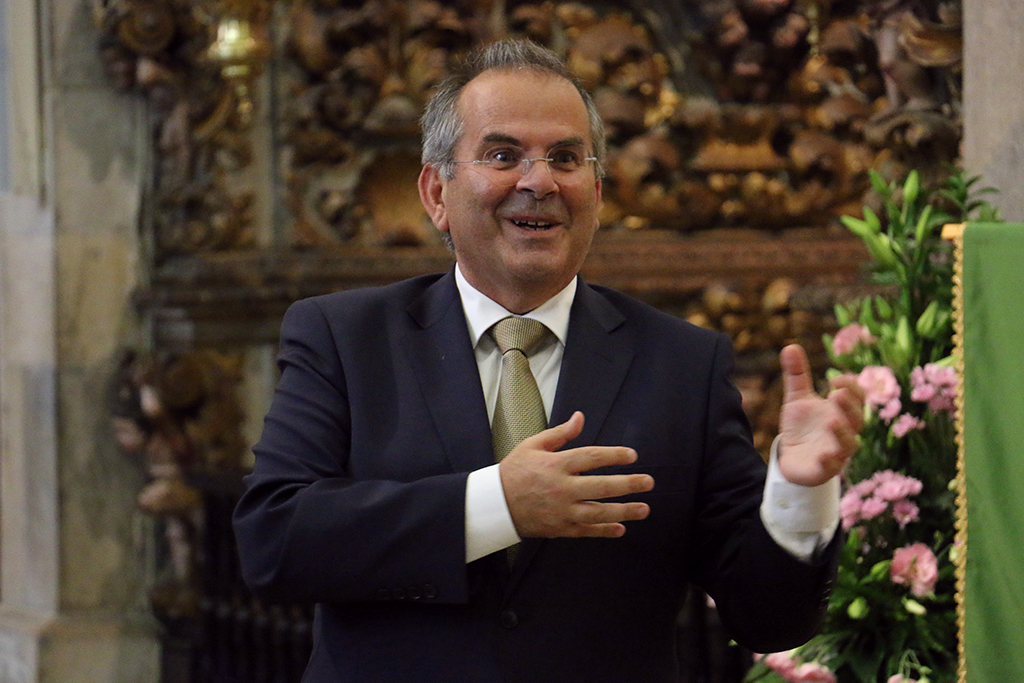 Sul Informação - Obra ajuda presbitério da Igreja de S. Pedro de Faro a aproximar-se das suas origens e das pessoas
