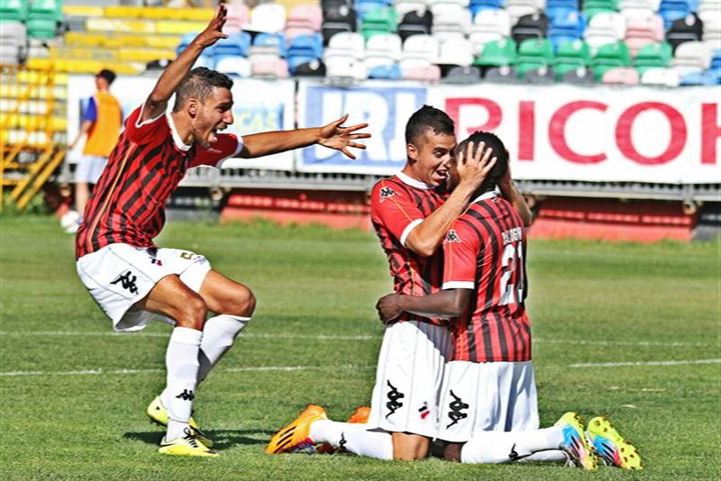 Sul Informação - Olhanense garante manutenção e adia subida do Tondela