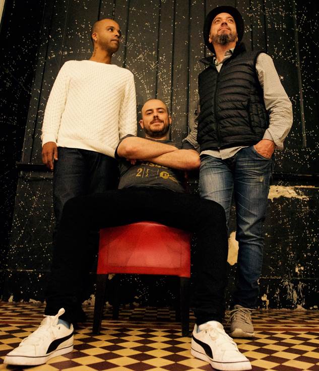 Sul Informação - Trio P.L.I.N.T. dá concerto no Cantaloupe Café em Olhão