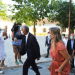 Sul Informação - Marcelo Rebelo de Sousa visita centro histórico de Silves, entre selfies e conversas com turistas