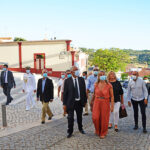 Sul Informação - Marcelo Rebelo de Sousa visita centro histórico de Silves, entre selfies e conversas com turistas