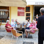 Sul Informação - Marcelo Rebelo de Sousa visita centro histórico de Silves, entre selfies e conversas com turistas