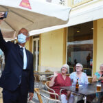 Sul Informação - Marcelo Rebelo de Sousa visita centro histórico de Silves, entre selfies e conversas com turistas