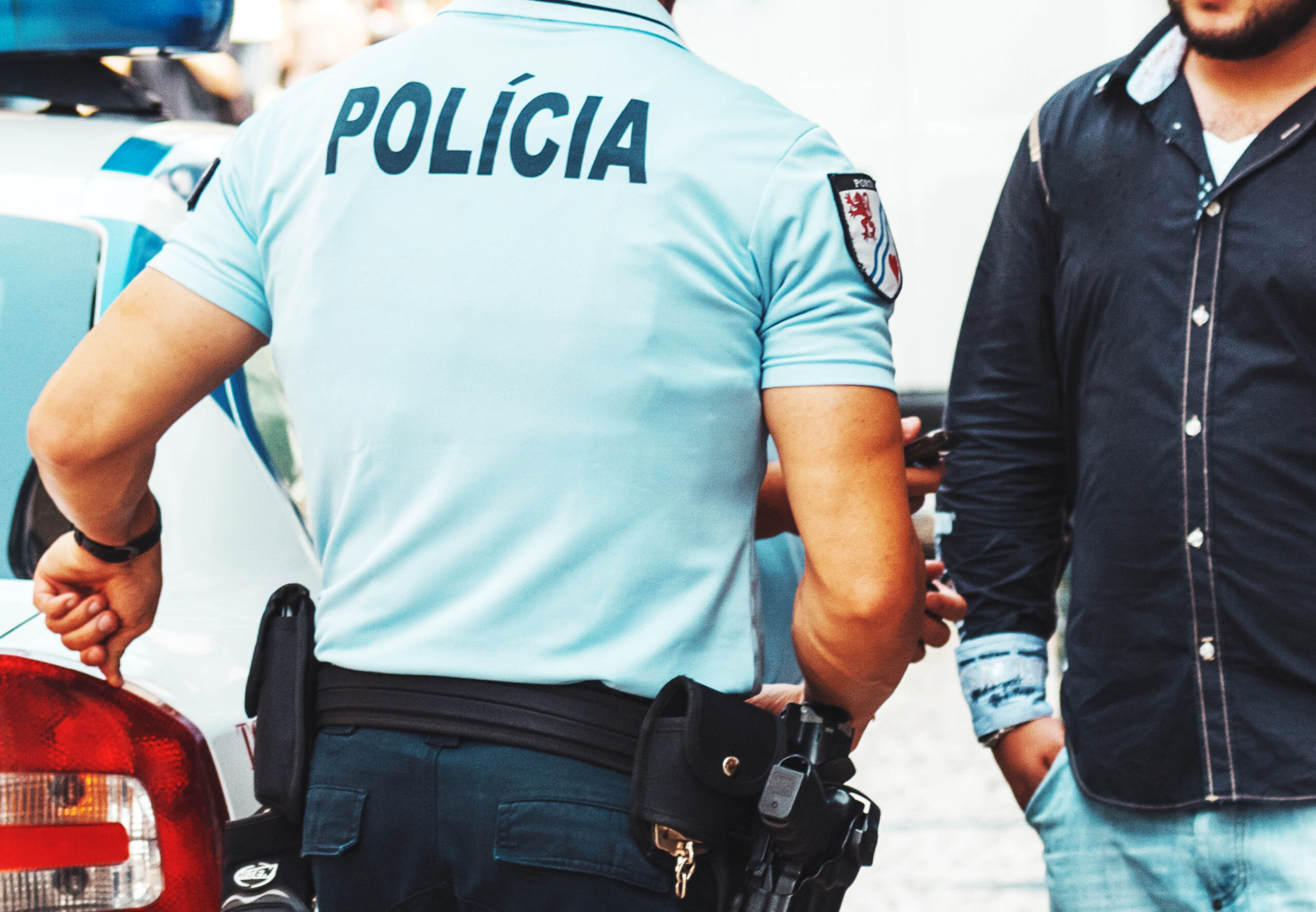Sul Informação - PSP deteve 7 pessoas ontem por tráfico de droga e posse de arma proibida