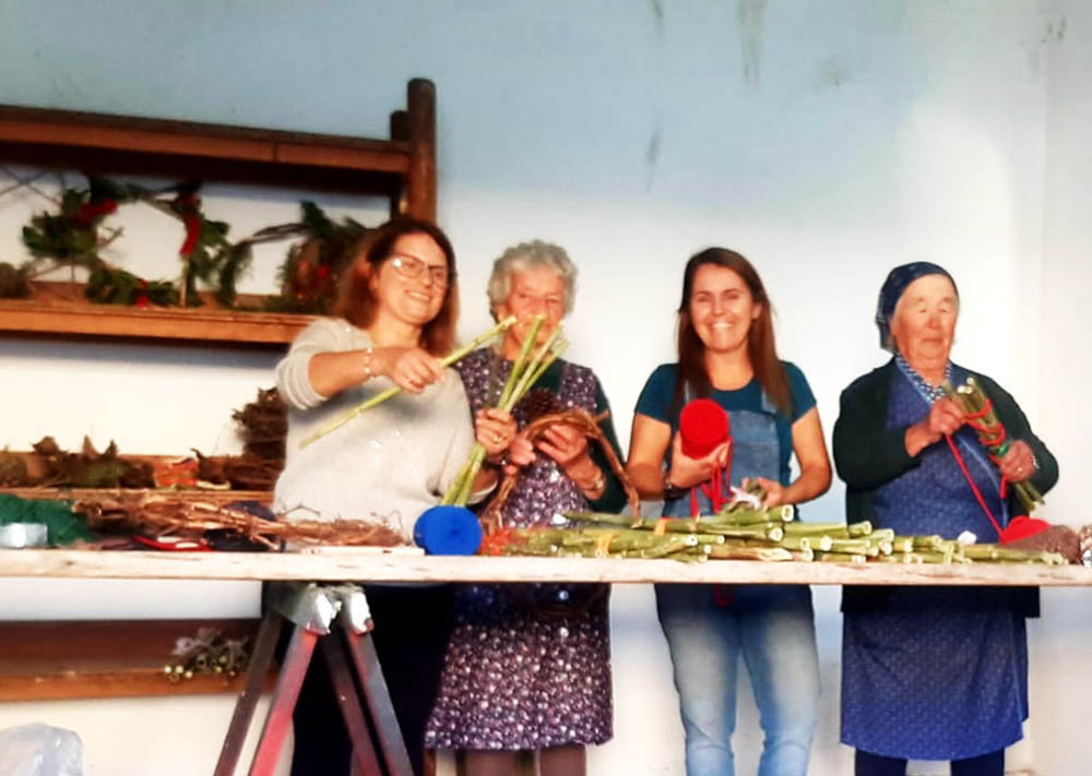 Sul Informação - Conhece Parises? É uma aldeia de Natal “verde” na Serra do Caldeirão