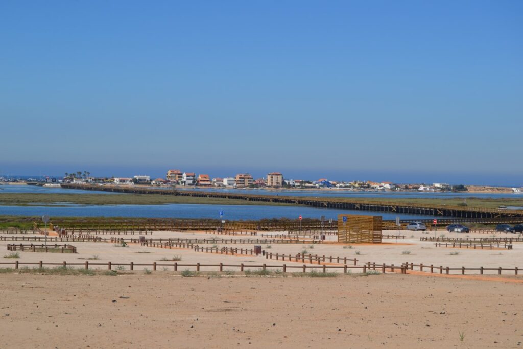 Parque estacionamento Exterior Praia de Faro_2 (Medium)