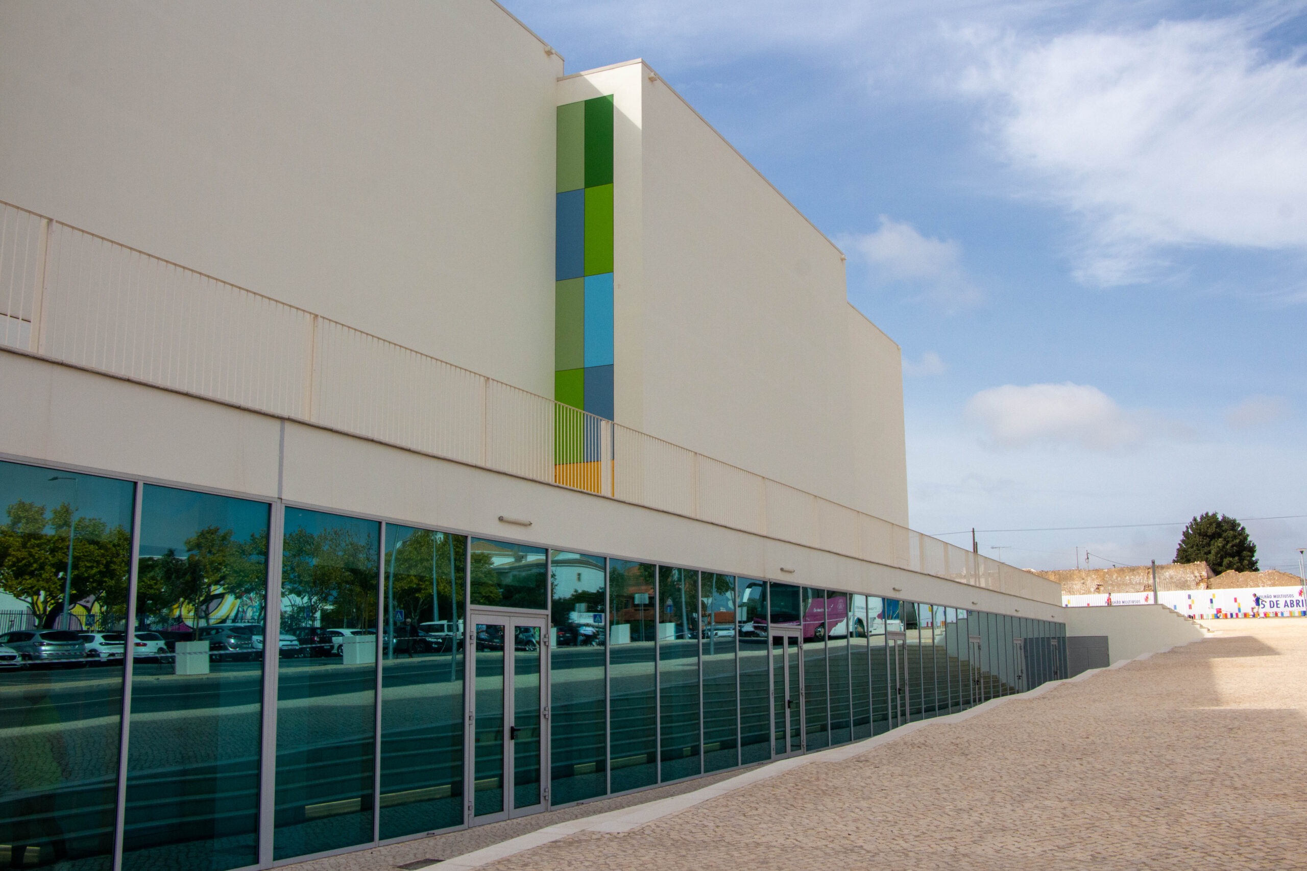 Sul Informação - Pavilhão 25 de Abril, em Almancil, está pronto para juntar pessoas, desporto e cultura
