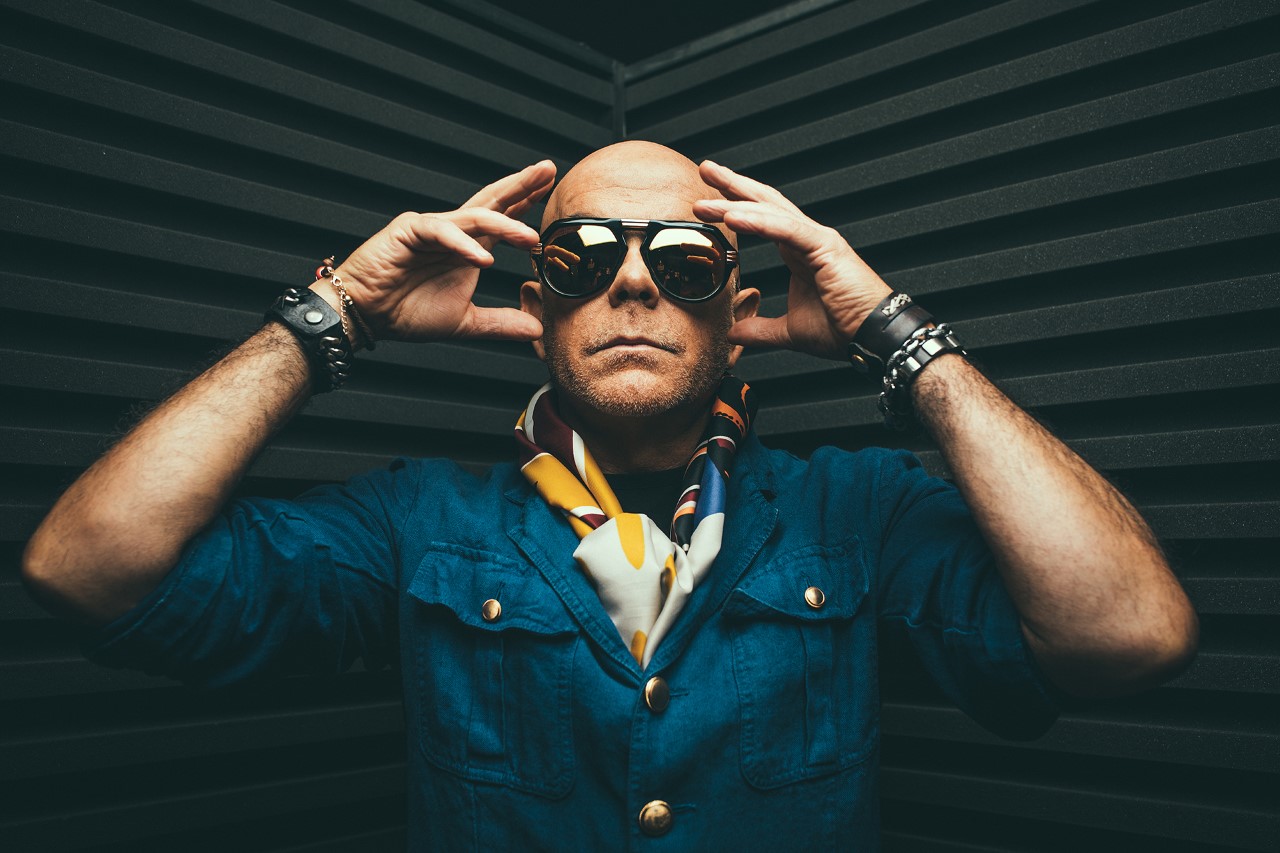 Sul Informação - Pedro Abrunhosa dá concerto a solo no Pavilhão Multiusos de Sagres