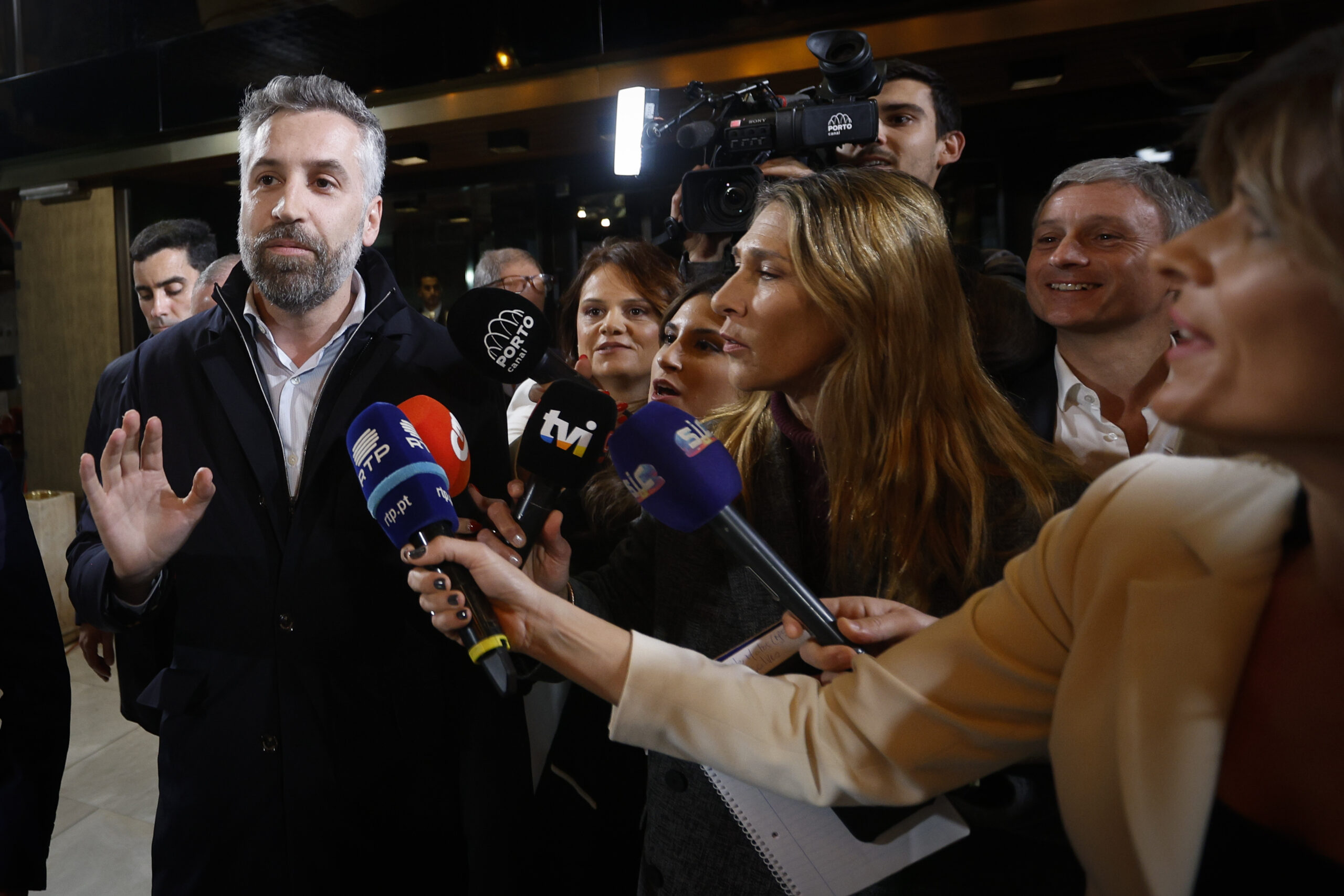 Sul Informação - Pedro Nuno Santos assume derrota do PS e felicita AD pela vitória
