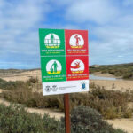Sul Informação - Placas na Culatra e na Deserta sensibilizam para a defesa das dunas