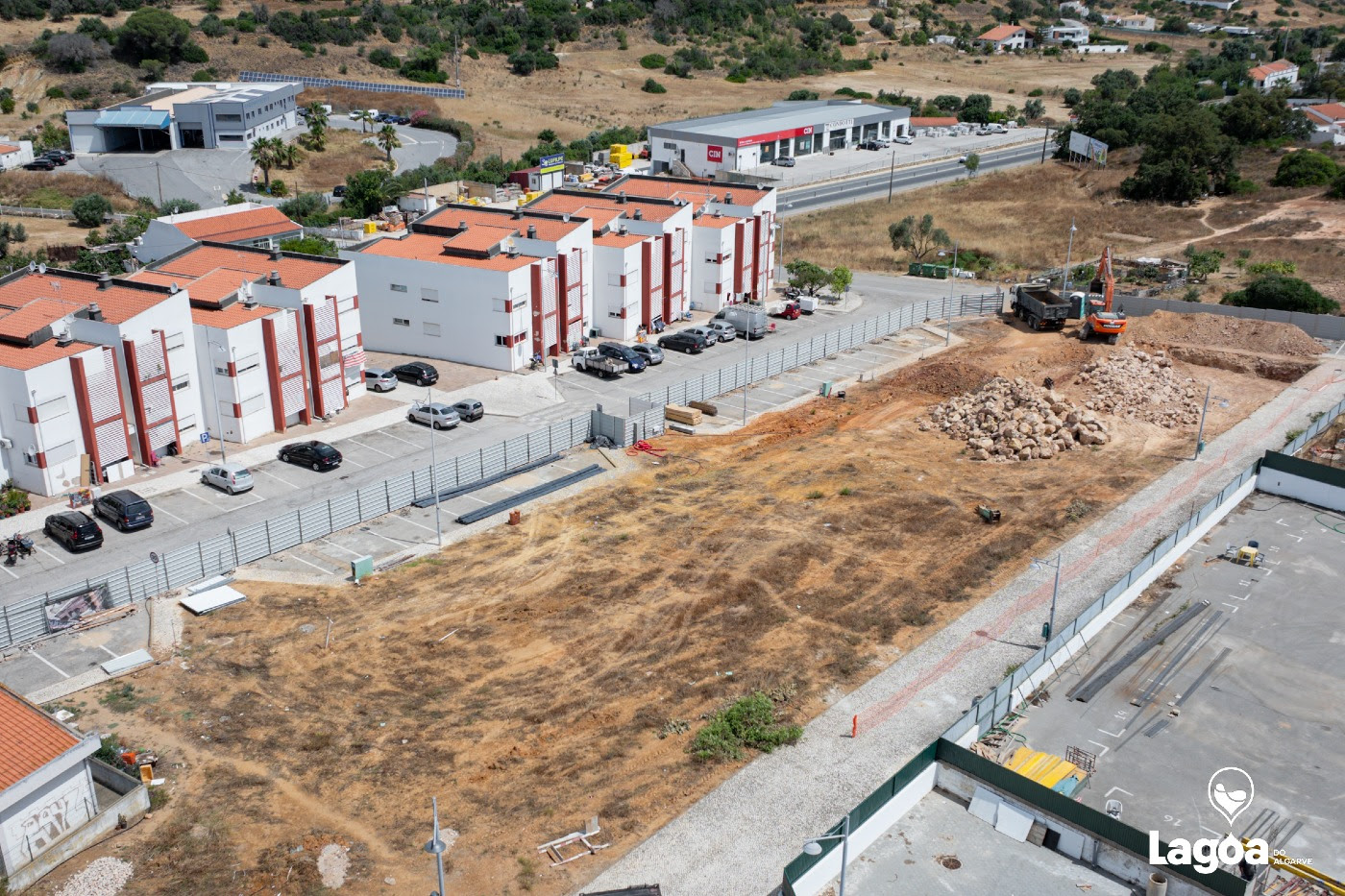 Sul Informação - Câmara de Lagoa já começou a construir mais habitação em Porches