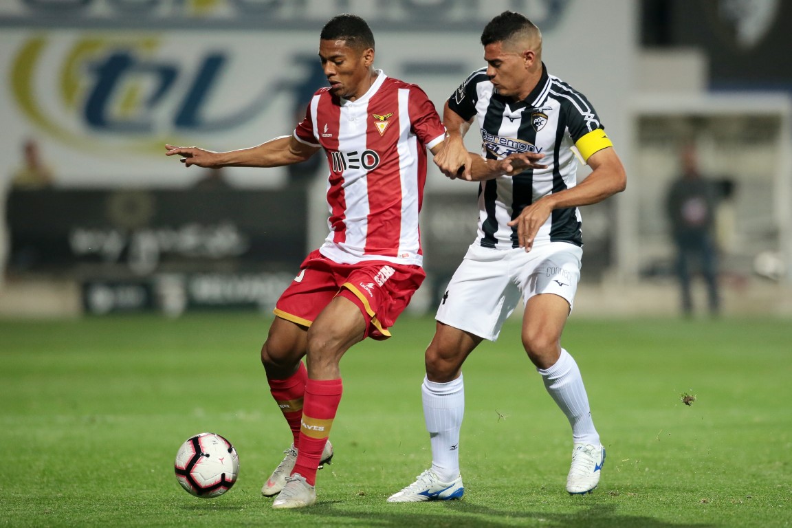 Sul Informação - Portimonense não vence Aves, mas quebra série de derrotas