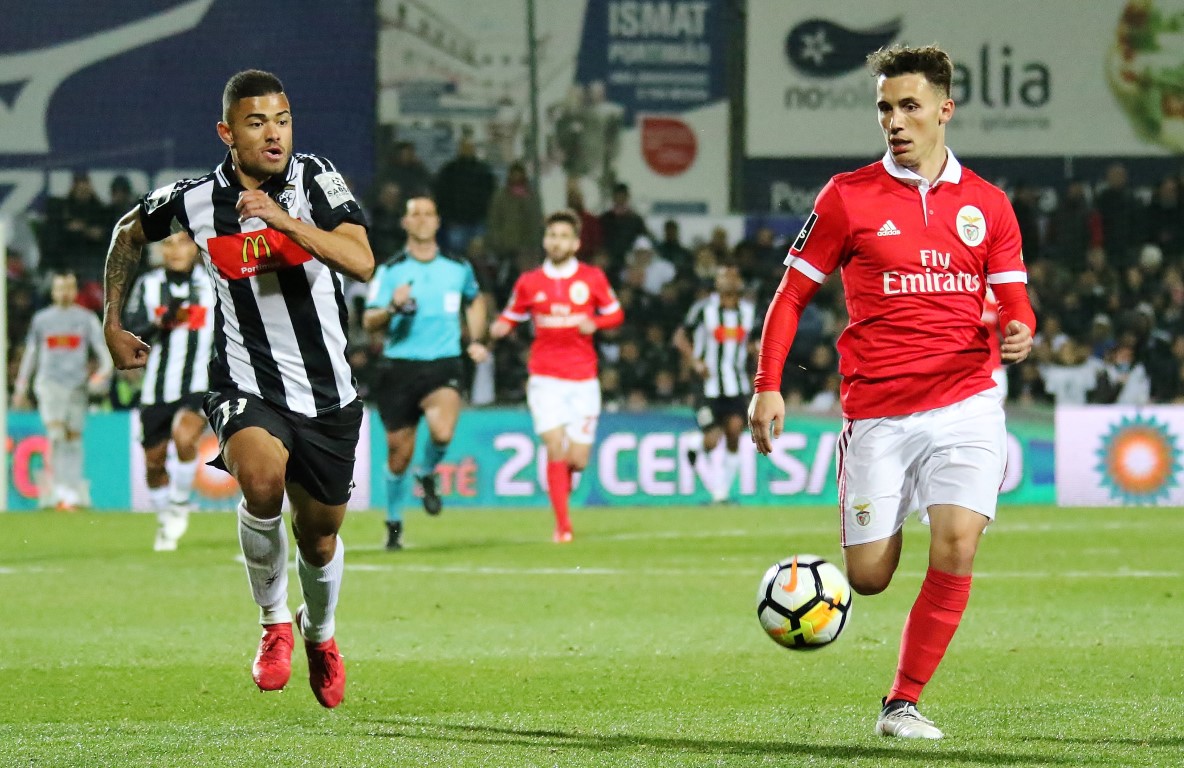 Sul Informação - Fotogaleria: Portimonense não conseguiu fazer história e a festa foi do Benfica