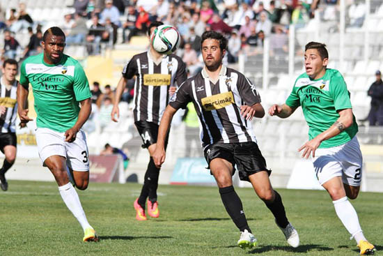 Sul Informação - Portimonense e Farense empatam a uma bola no Municipal de Portimão (com fotos)