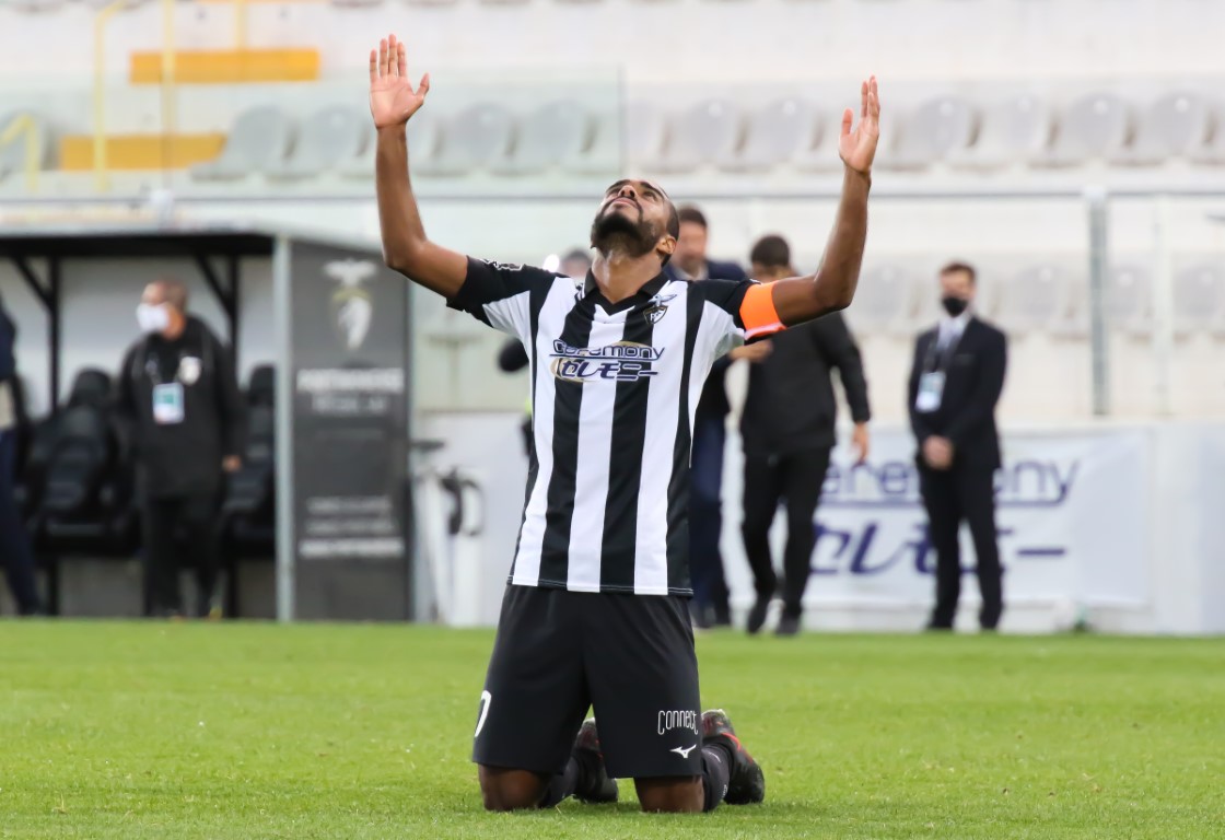 Sul Informação - Fotogaleria: Vitória no dia em que todos os jogadores do Portimonense eram “Vítor Oliveira”