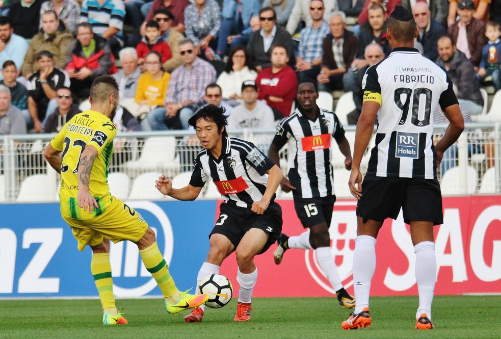 Sul Informação - Fotogaleria: Nakajima e homenagem a Alfarroba marcaram Portimonense-Tondela