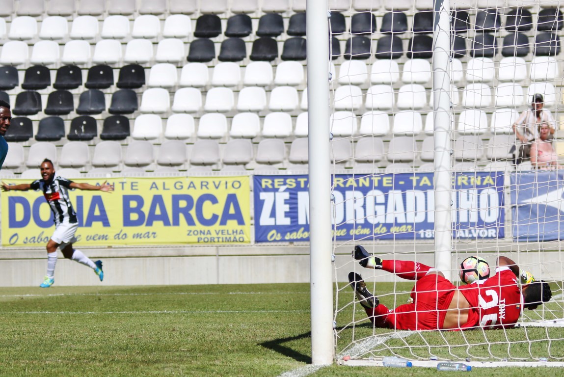 Sul Informação - Portimonense ganha e segue só com vitórias na liderança da II Liga