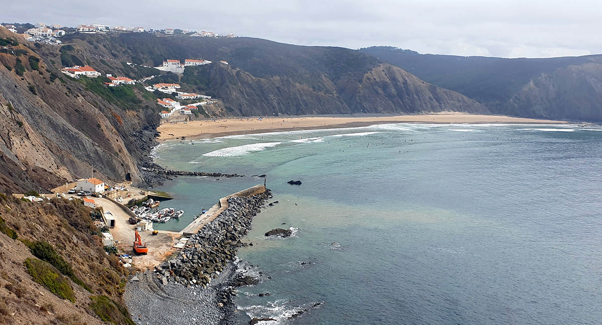 Sul Informação - Obras no Portinho de Pesca da Arrifana já estão a avançar
