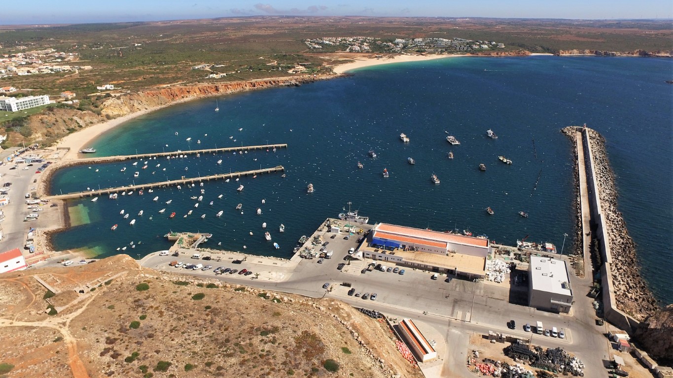 Sul Informação - Docapesca lança novo concurso para reabilitar ponte cais do porto de pesca da Baleeira