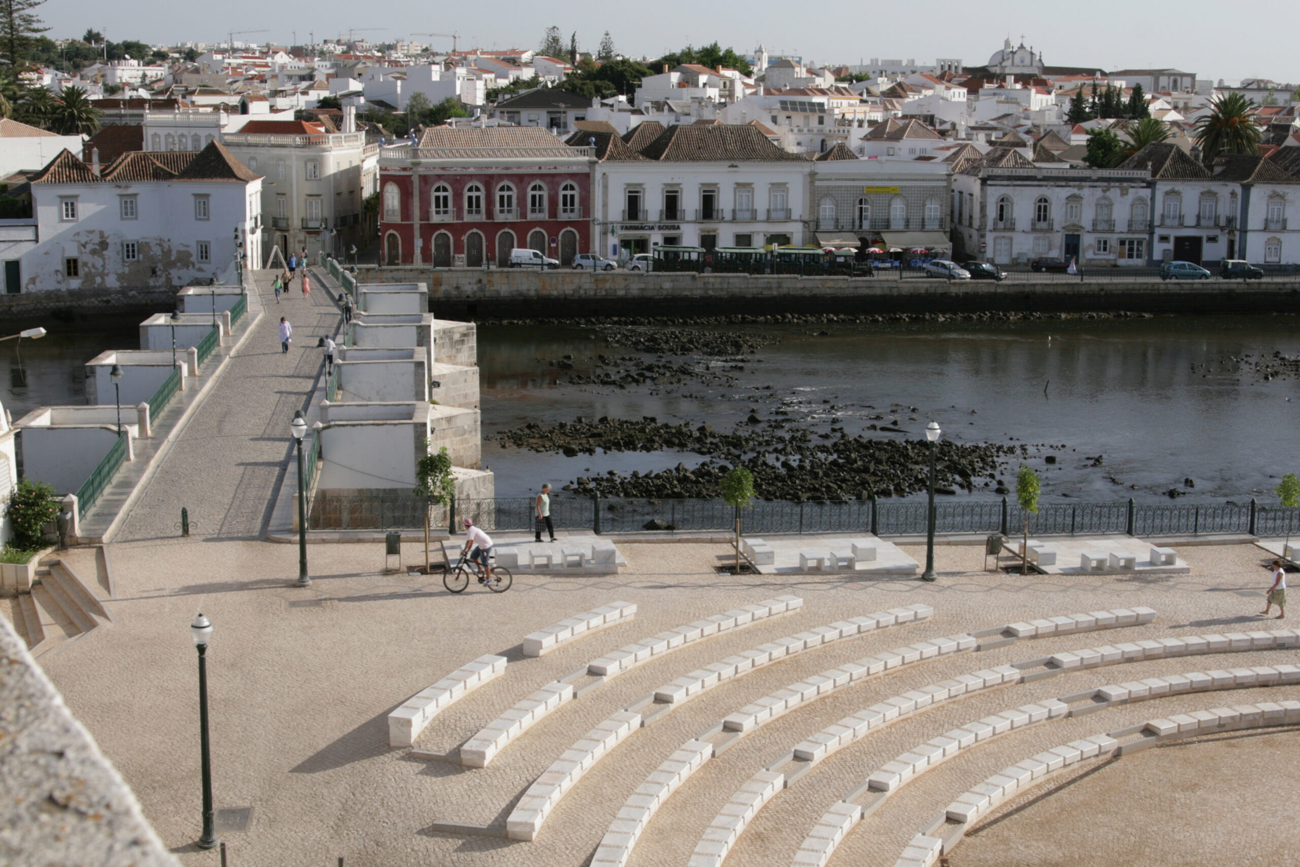 Sul Informação - Tavira aceita candidaturas para baixar taxa dos prédios arrendados para habitação