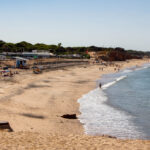 Sul Informação - Verão na Praia do Forte Novo faz-se com condicionantes após destruição da Primavera