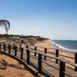 Sul Informação - Verão na Praia do Forte Novo faz-se com condicionantes após destruição da Primavera