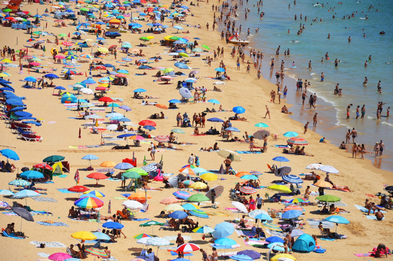 Sul Informação - Temperatura da água do mar no Algarve está acima da média dos últimos 10 anos