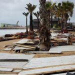 Sul Informação - Temporal arrasa bar Nosolo Aqua  e causa muitos estragos na Praia da Rocha [com fotos]