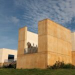 Sul Informação - Praia do Canal Nature Resort, em Aljezur, nomeado para prémio de arquitetura Mies van der Rohe