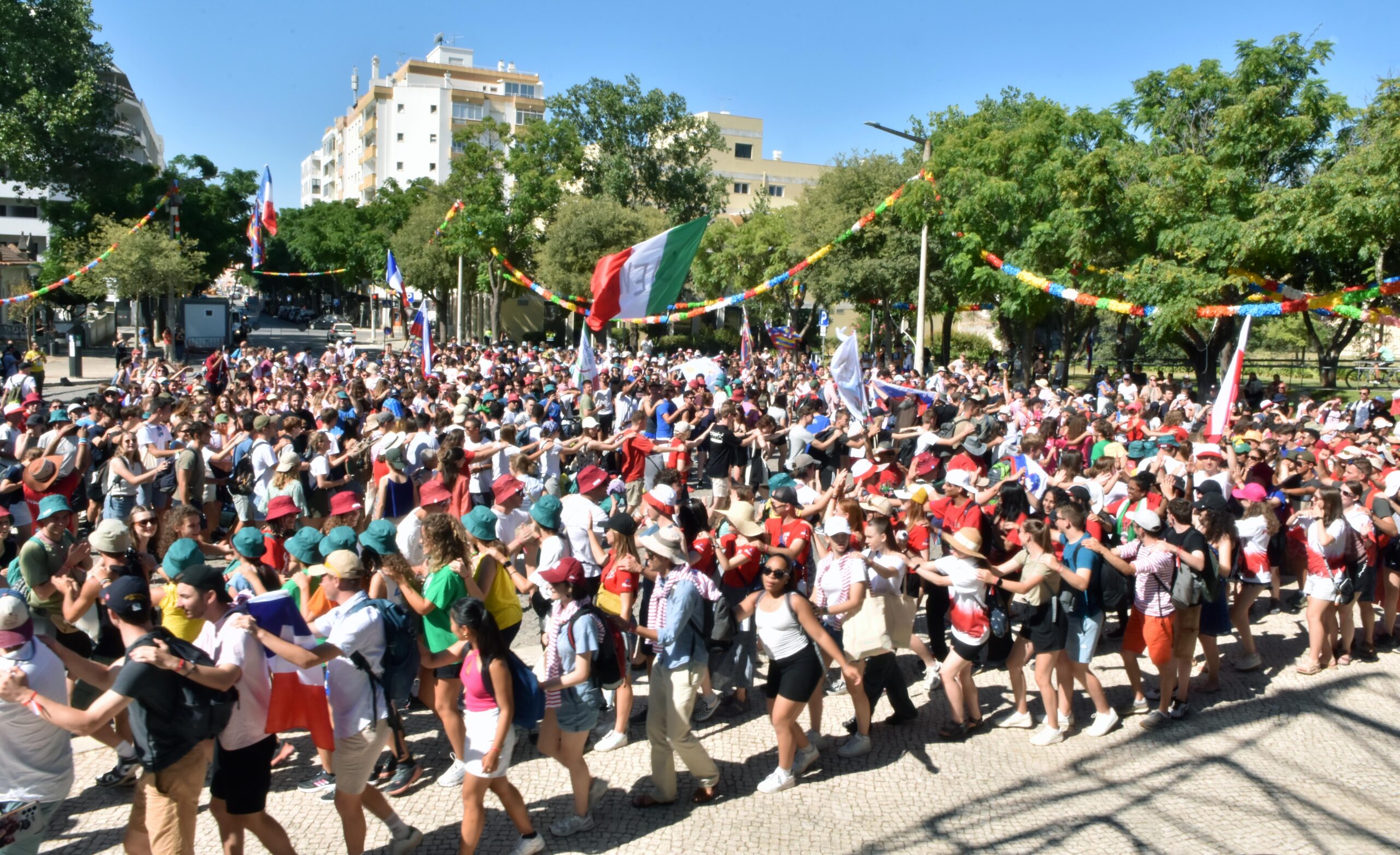 Sul Informação - Peregrinos já partiram de Loulé para a Jornada Mundial da Juventude mas deixam marca