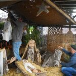 Sul Informação - Aldeia da Cortelha (Loulé) vive tradições natalícias com presépio e Madeiro de Natal