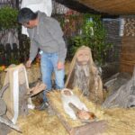 Sul Informação - Aldeia da Cortelha (Loulé) vive tradições natalícias com presépio e Madeiro de Natal
