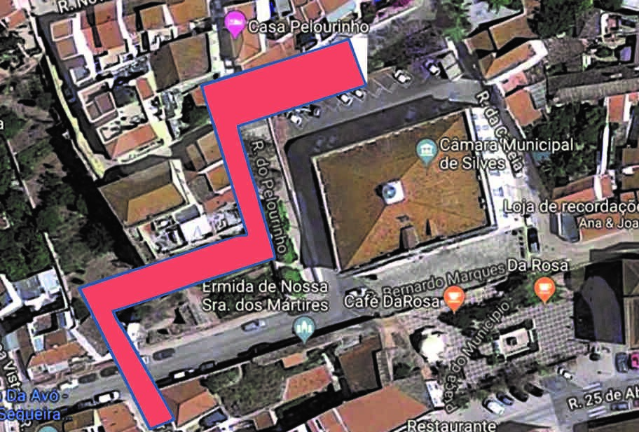 Sul Informação - Trabalhos no Centro Histórico proíbem estacionamento junto à Câmara de Silves