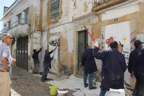 Sul Informação - Faro aposta em caiar casas devolutas em prol da beleza da zona antiga da cidade