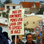Sul Informação - Nem a chuva desmobilizou protesto contra o aterro de zona húmida em Lagoa