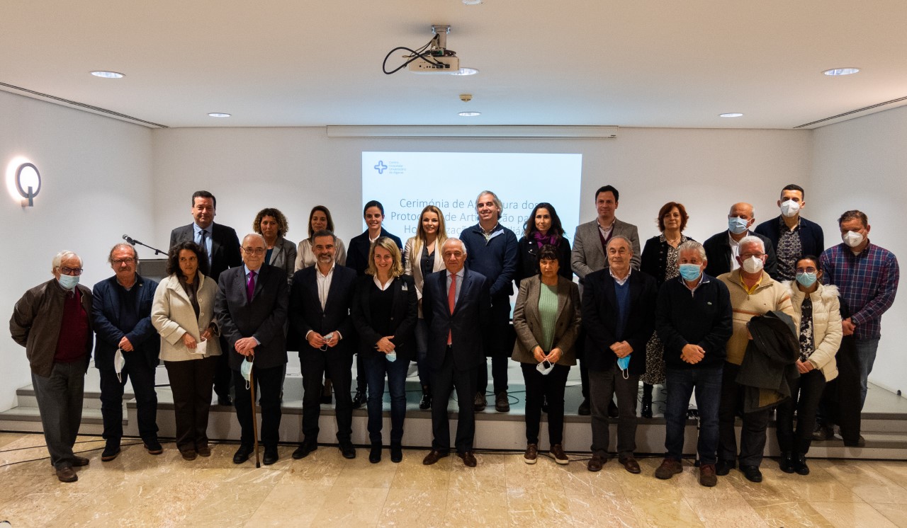 Sul Informação - Hospitalização domiciliária chega aos lares de idosos para aliviar a pressão sobre o CHUA